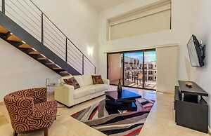 3BR 3BA Duplex w Amazing Views Pool Amenities