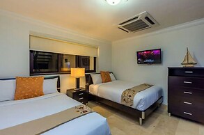 3BR 3BA Duplex w Amazing Views Pool Amenities