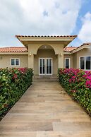 Outstanding Oasis 7BR 7BA Villa With Private Pool