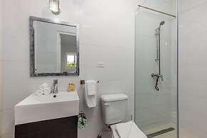 Outstanding Oasis 7BR 7BA Villa With Private Pool