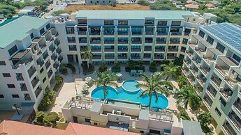 Top Floor Corner Condo w Amazing Views 2BR 3BA