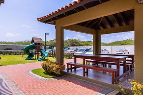 Top Floor Corner Condo w Amazing Views 2BR 3BA