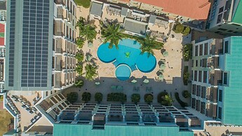 Top Floor Corner Condo w Amazing Views 2BR 3BA