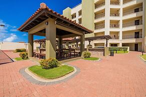 Top Floor Corner Condo w Amazing Views 2BR 3BA