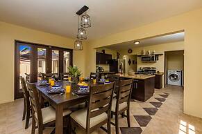 Large 5BR Villa With Private Pool Near Eagle Beach