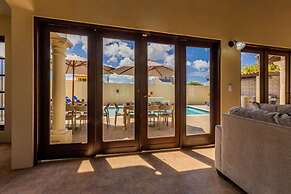 Large 5BR Villa With Private Pool Near Eagle Beach