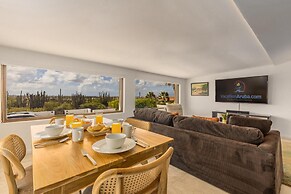 Breathtaking Views 2br3ba Private Pool Large Space