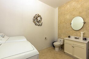 Breathtaking Views 2br3ba Private Pool Large Space