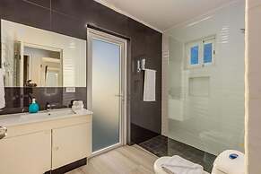 NEW 3BR 3BA Villa w Modern Decor and Private Pool