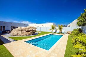 NEW 3BR 3BA Villa w Modern Decor and Private Pool