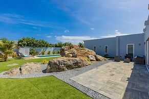 NEW 3BR 3BA Villa w Modern Decor and Private Pool