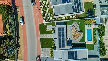 NEW 3BR 3BA Villa w Modern Decor and Private Pool