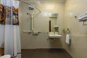 NEW 6br6 5BA Villa 200m to Beach w Privatepool