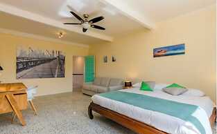 NEW 6br6 5BA Villa 200m to Beach w Privatepool