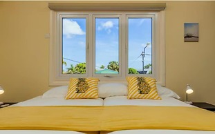 NEW 6br6 5BA Villa 200m to Beach w Privatepool