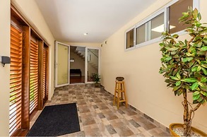 NEW 6br6 5BA Villa 200m to Beach w Privatepool