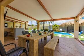 Amazing 3BR Villa w Large Private Pool Gameroom