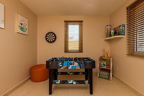 Amazing 3BR Villa w Large Private Pool Gameroom