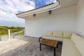 4BR 4BA Villa w Private Pool Eagle Palm Beach