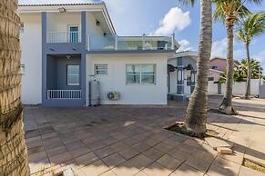 4BR 4BA Villa w Private Pool Eagle Palm Beach