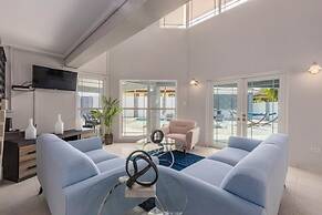 4BR 4BA Villa w Private Pool Eagle Palm Beach