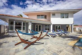 4BR 4BA Villa w Private Pool Eagle Palm Beach