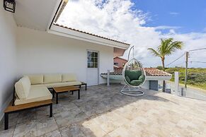 4BR 4BA Villa w Private Pool Eagle Palm Beach