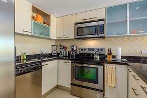 Ocean Front 2BR 2BA w Amazing Beach