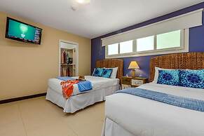 Ocean Front 2BR 2BA w Amazing Beach