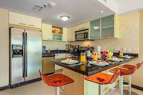 Ocean Front 2BR 2BA w Amazing Beach