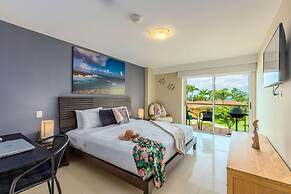 Ocean Front 2BR 2BA w Amazing Beach