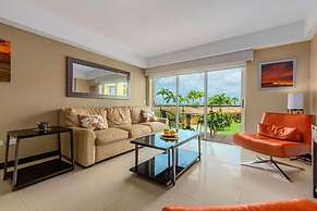 Ocean Front 2BR 2BA w Amazing Beach