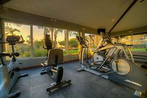 Ocean Front 2BR 2BA w Amazing Beach