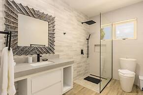 New 3BR 2BA With Huge Pool and Outdoor Area BBQ