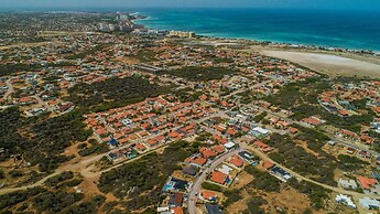 New 3BR 2BA With Huge Pool and Outdoor Area BBQ