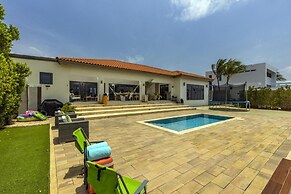 Villa Sophie Privatepool 5 Minutes From the Beach