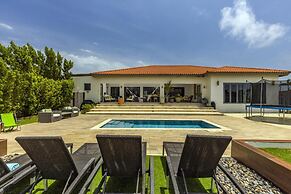 Villa Sophie Privatepool 5 Minutes From the Beach