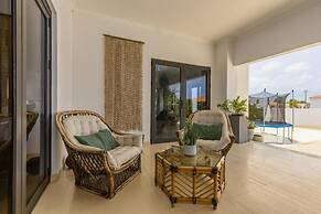 Villa Sophie Privatepool 5 Minutes From the Beach