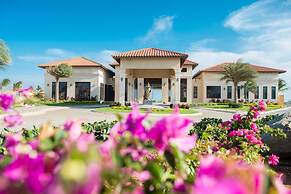 Amazing 4br3 5BA Villa w Private Pool Goldcoast