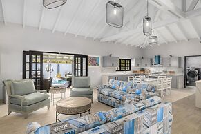 4BR 4BA Private Pool Sauna Tub Putt-putt Fire Place