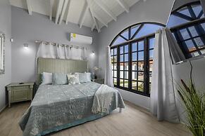 4BR 4BA Private Pool Sauna Tub Putt-putt Fire Place