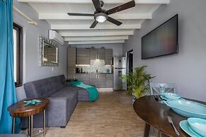 4BR 4BA Private Pool Sauna Tub Putt-putt Fire Place