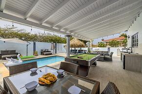 4BR 4BA Private Pool Sauna Tub Putt-putt Fire Place