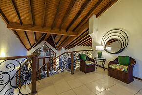 Villa Salina - 5BR w Pool Jacuzzi Sauna