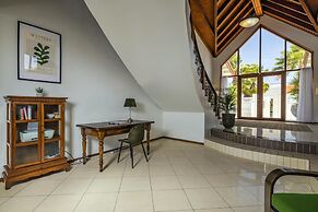 Villa Salina - 5BR w Pool Jacuzzi Sauna