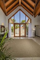 Villa Salina - 5BR w Pool Jacuzzi Sauna