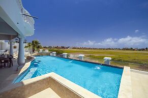 Villa Salina - 5BR w Pool Jacuzzi Sauna