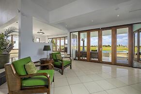 Villa Salina - 5BR w Pool Jacuzzi Sauna