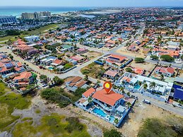 Villa Salina - 5BR w Pool Jacuzzi Sauna