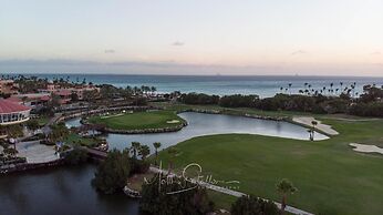 NEW 5BR Villa w Pool Patio Great Location